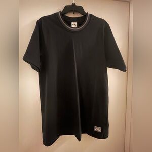 Nike SB Men's Black Short Sleeve Tee